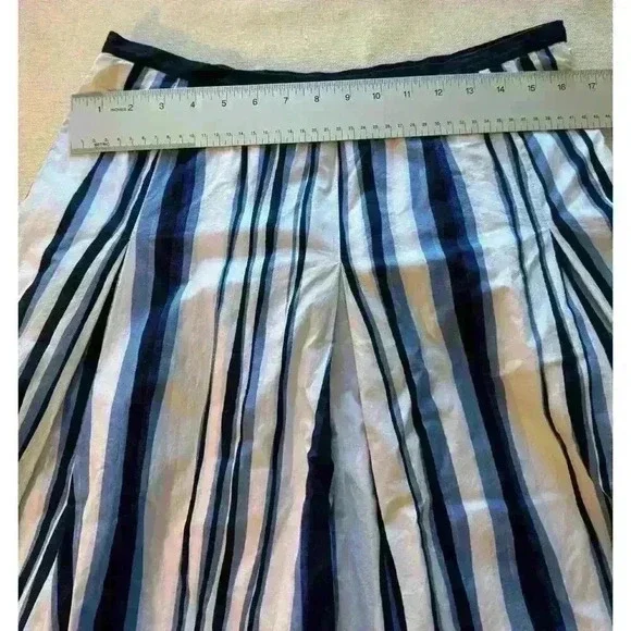 Vintage Talbots Skirt Blue White Striped size 10 Womens
100% Cotton skirt/liner - Picture 3 of 7